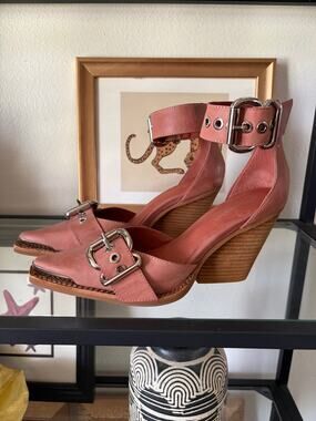Jeffrey Campbell Anthropologie JC-1004-2 Blush Leather Buckle Heels Pumps 7